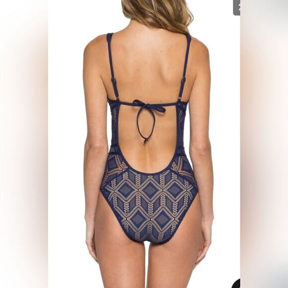 BECCA Crochet plunge one piece color play swimsuit wanderlust SZ Large n… - Picture 2 of 8